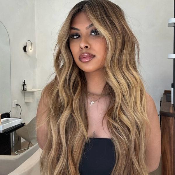 Flores Hair stylist profile photo