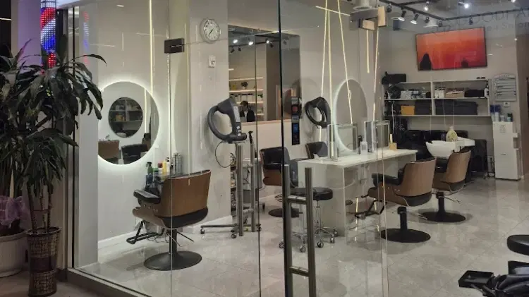 Goodhands Hair Salon salon banner image in New York