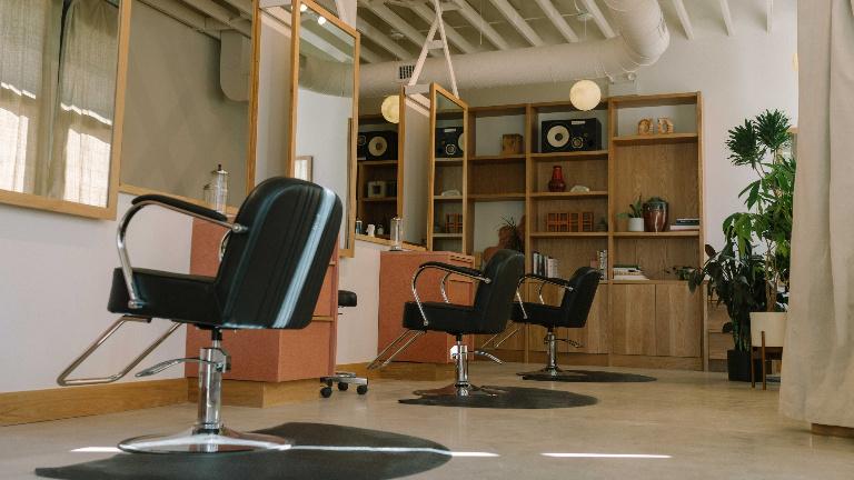 Sparrow salon banner image in Chicago